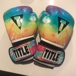 Title Boxing Women’s 14oz tie dye boxing gloves